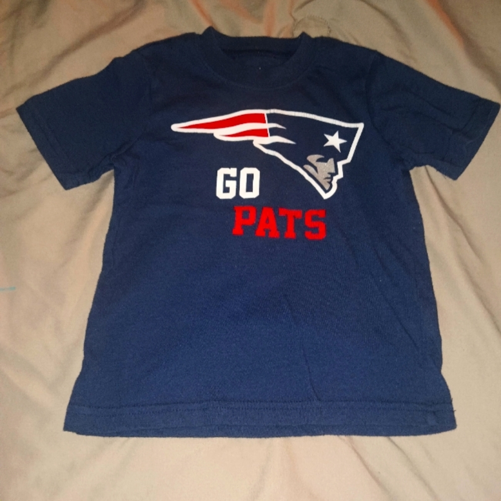 Toddler sports team apparel . (Patriots)